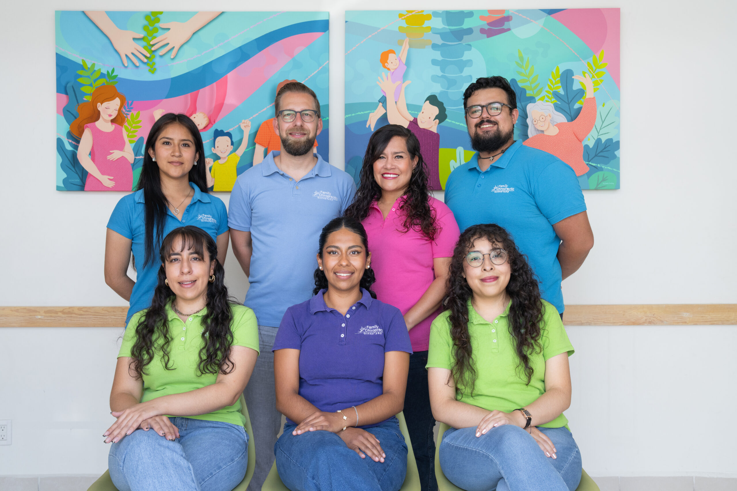 Equipo completo Family Chiropractic Querétaro