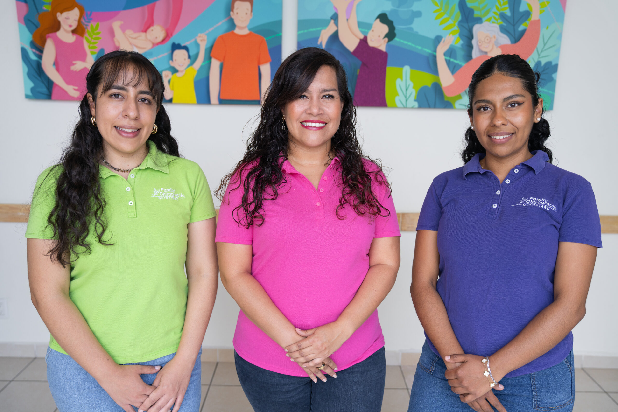 Equipo de asistentes en Family Chiropractic Querétaro